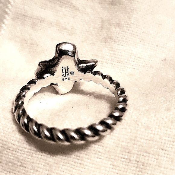 James Avery Texas Rope Ring - Picture 3 of 4
